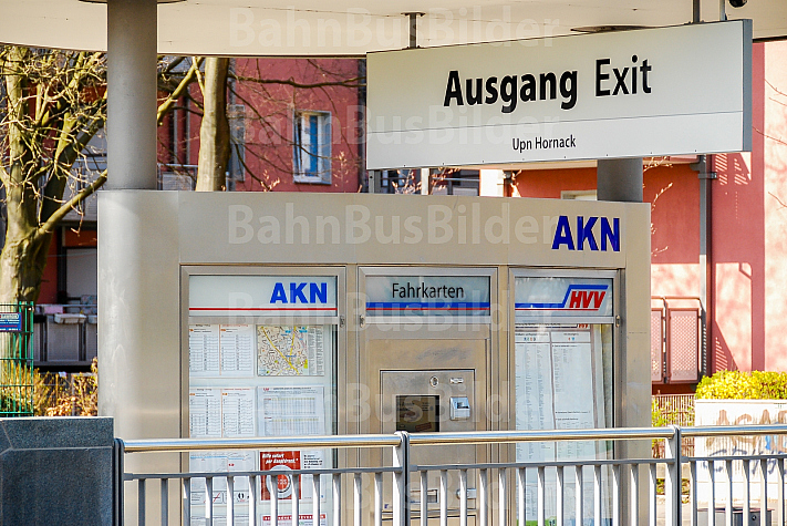 Fahrkartenautomat am Bahnhof Eidelstedt-Zentrum in Hamburg
