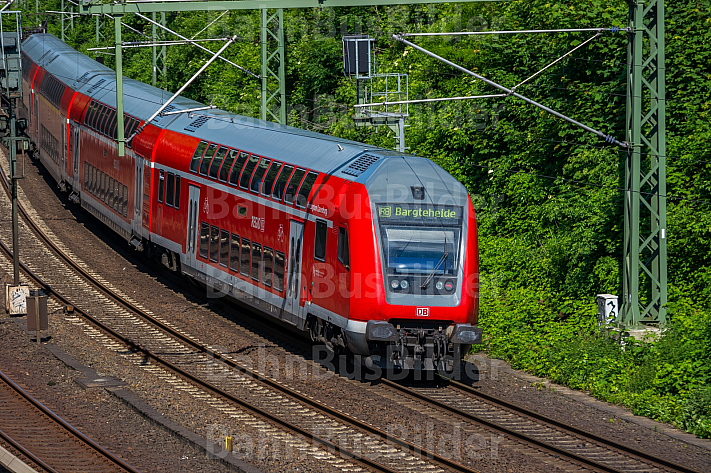 Regionalbahn nach Bargteheide am Berliner Tor in Hamburg